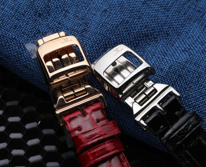 Watches Jaeger-LeCoultre 322201 size:34*11 mm