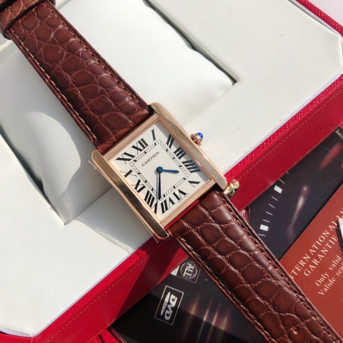 Cartier Tank W5200024 size 31*24.4 mm