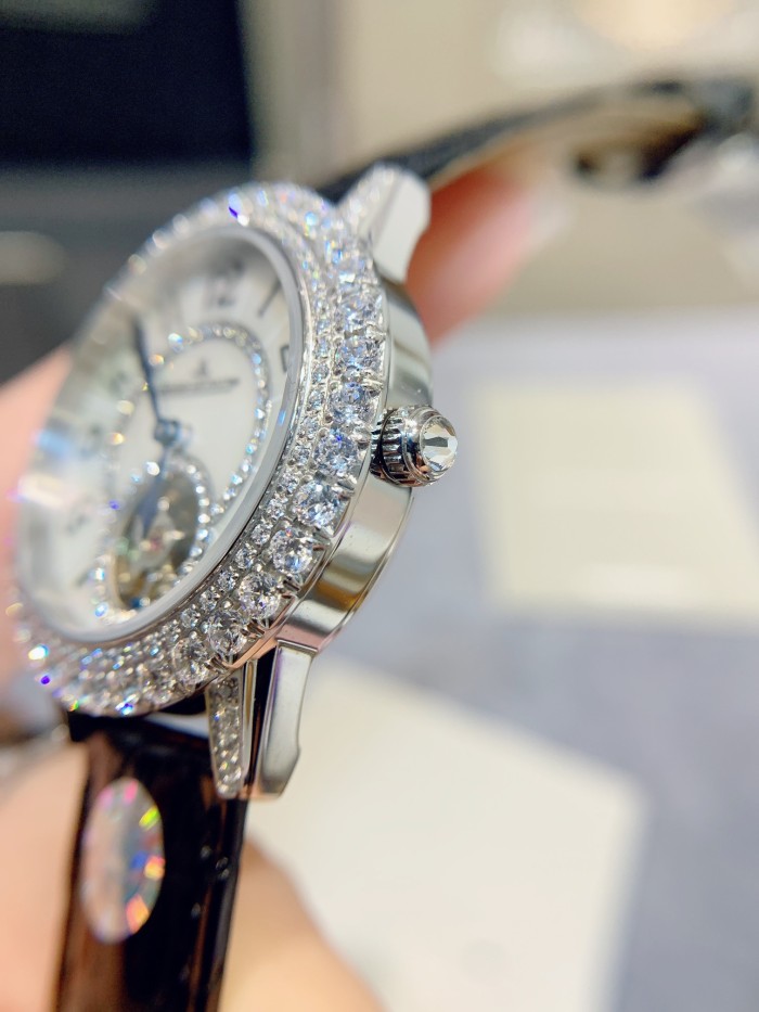 Watches Jaeger-LeCoultre 322247 size:34*11 mm