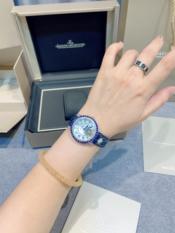 Watches Jaeger-LeCoultre 322245 size:34*11 mm