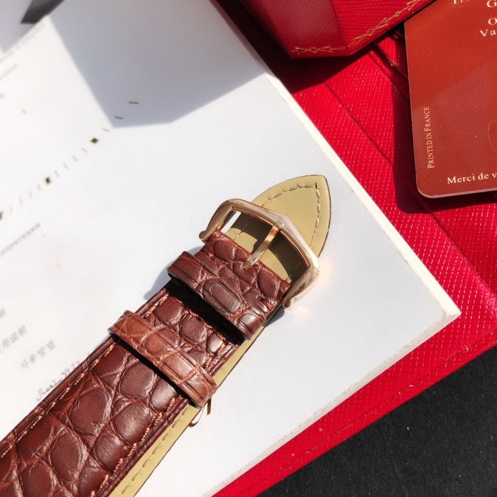 Cartier Tank W5200024 size 31*24.4 mm