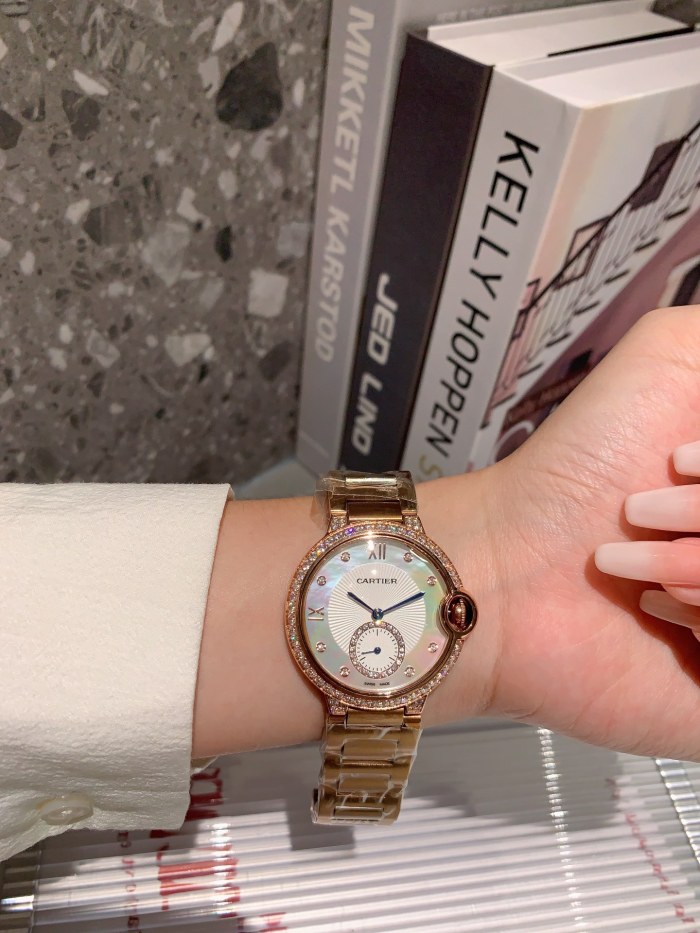 Watches Cartier 322109 size:33 mm