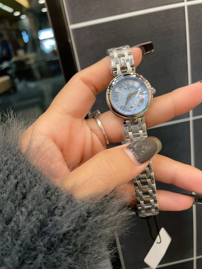 Watches Tissot 322500 size:26 mm