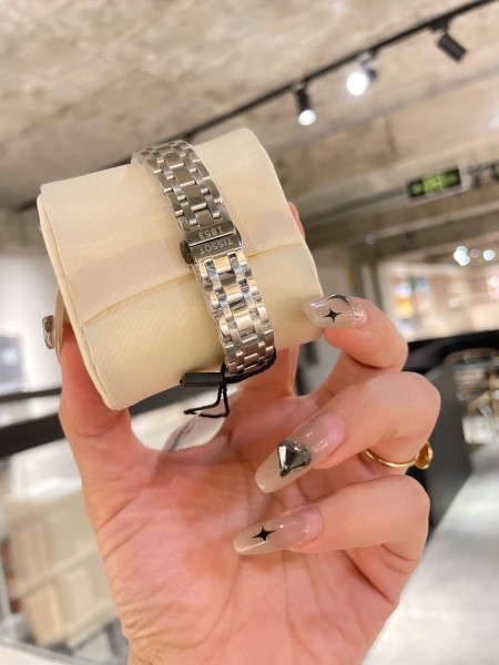 Watches Tissot 322442 size:26 mm