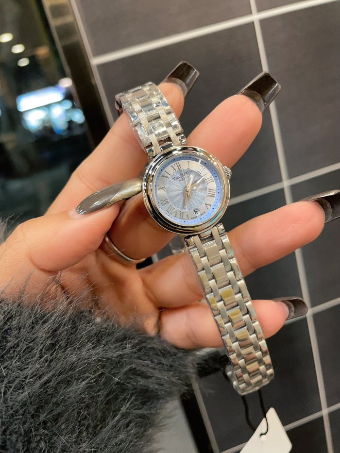 Watches Tissot 322500 size:26 mm