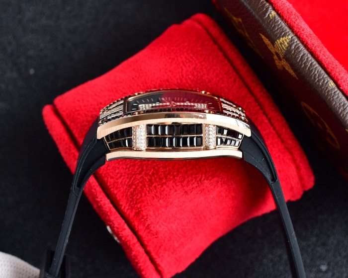  Watches Richard Mille 322590 size:45*31 mm