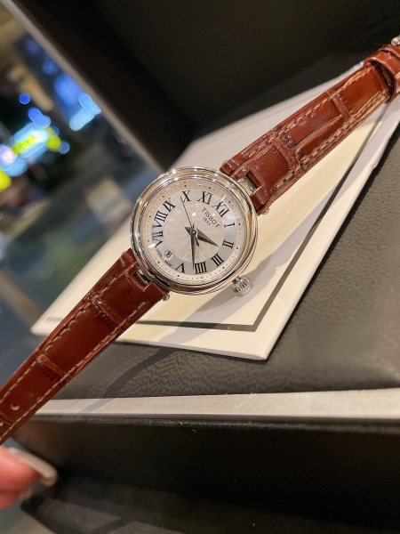 Watches Tissot 322477 size:26 mm