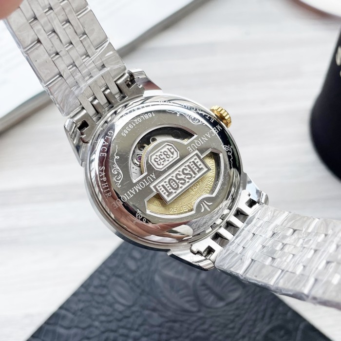 Watches Tissot 322496 size:41*12 mm