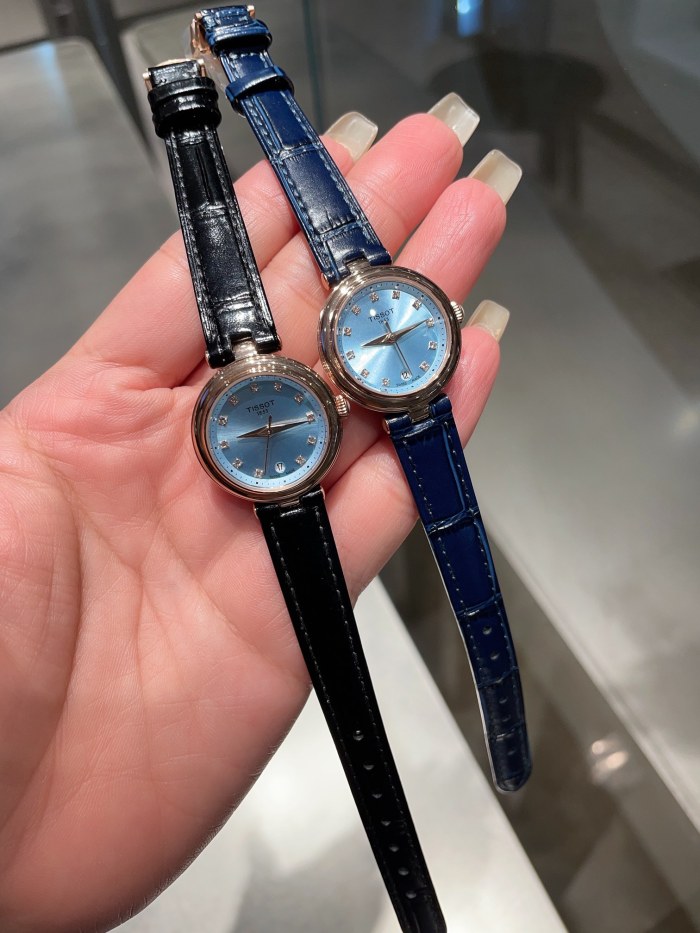 Watches Tissot 322460 size:26 mm