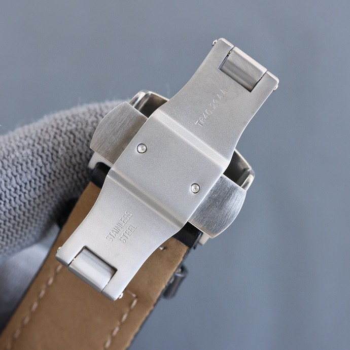 Watches Tissot 322444 size:43*12 mm