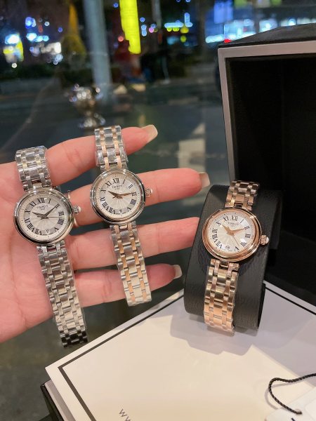 Watches Tissot 322476 size:26 mm