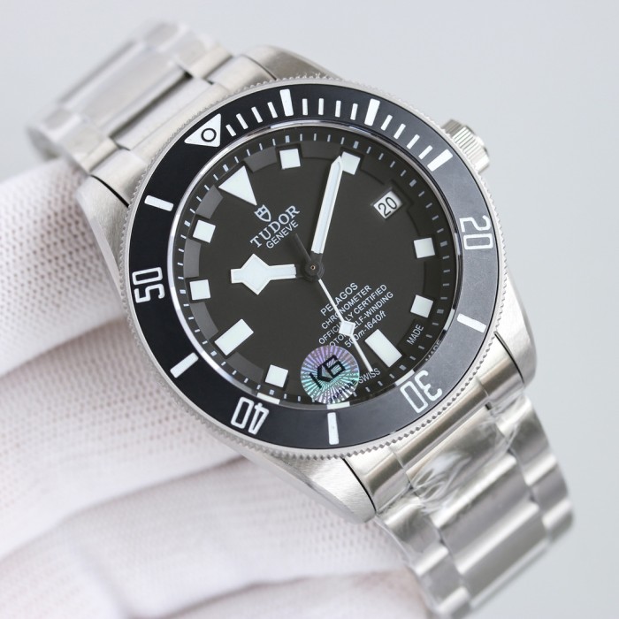 Watches TUDOR M25600TN-0001 size:42 mm