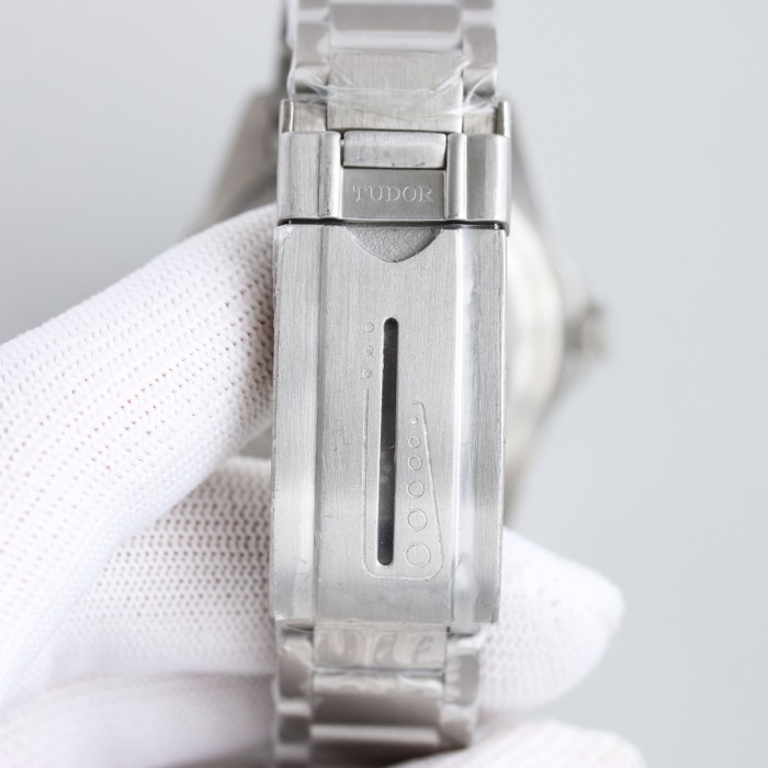 Watches TUDOR 322613 size:42 mm