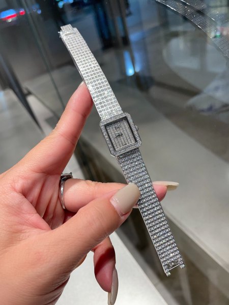 Watches PIAGET 322751 size:20*7/23*7 mm