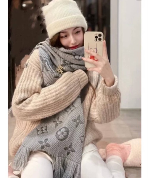 Hat & Scarf Louis Vuitton 4