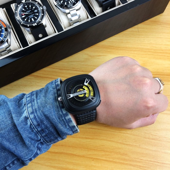  Watches Seven Friday 322818 size:47*13 mm