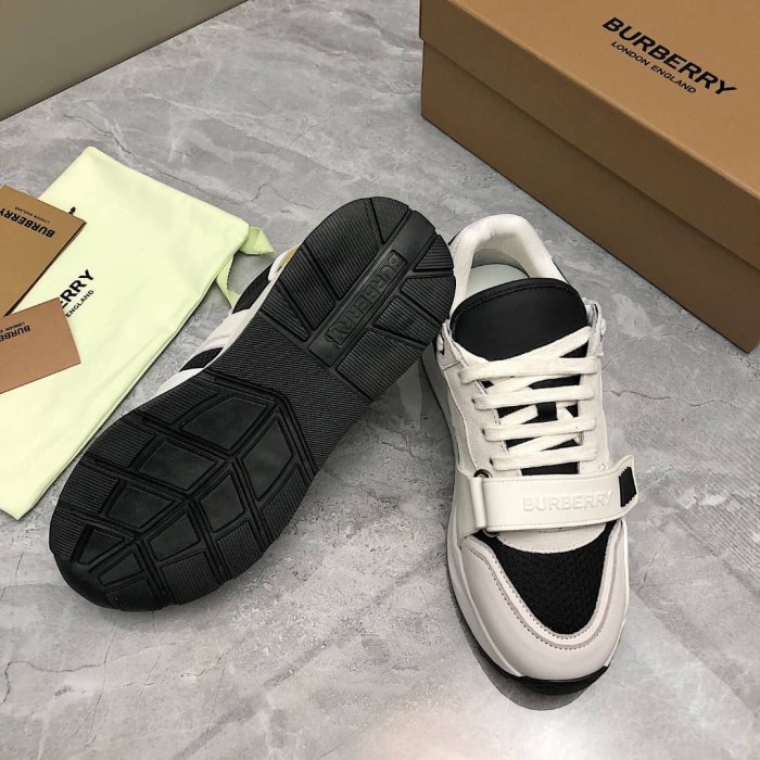Burberry Regis Black White Archive Beige
