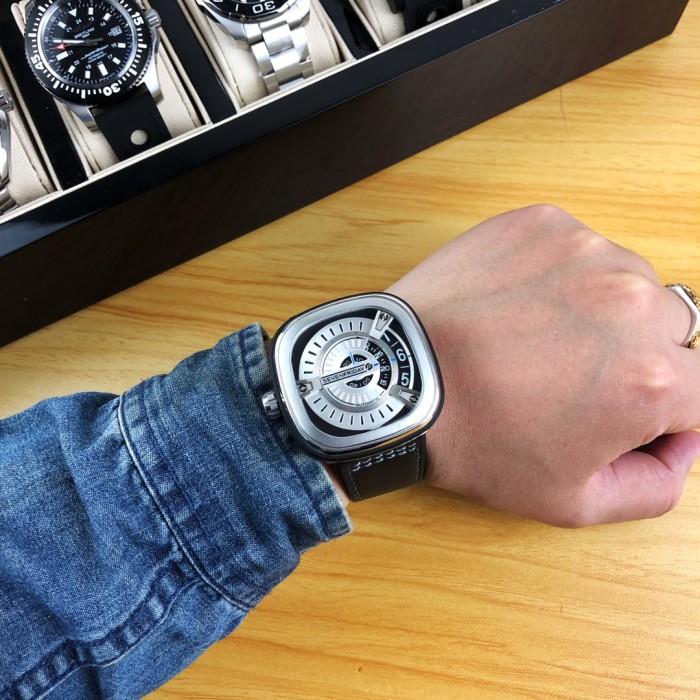  Watches Seven Friday 322818 size:47*13 mm