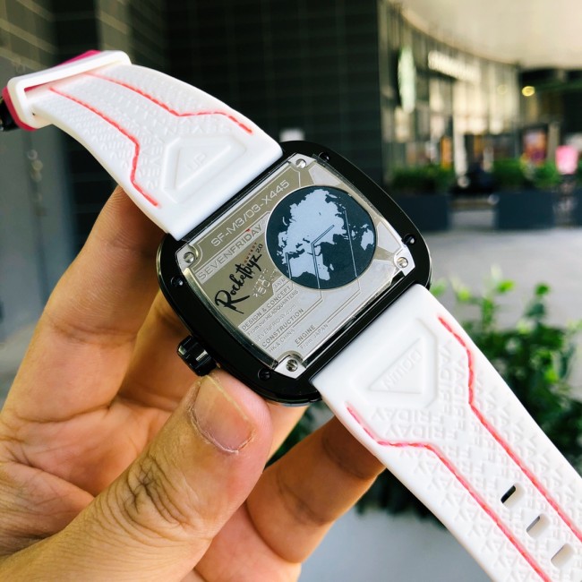  Watches Seven Friday 322833 size:47 mm