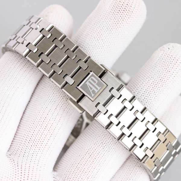 Watches  AudemarsPiguet 323077 size:41 mm