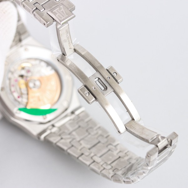 Watches  AudemarsPiguet 15550ST 323152 size:37 mm