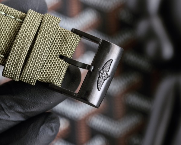 Watches BREITLING 323201 size:43*13 mm