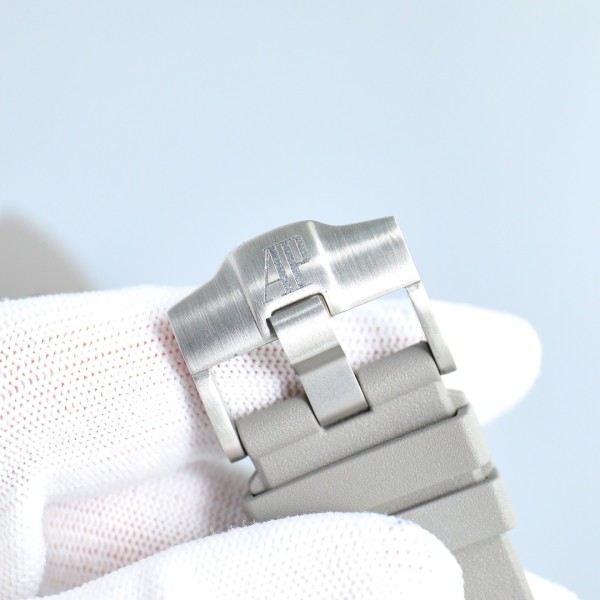 Watches  AudemarsPiguet 323133 size:44*17 mm