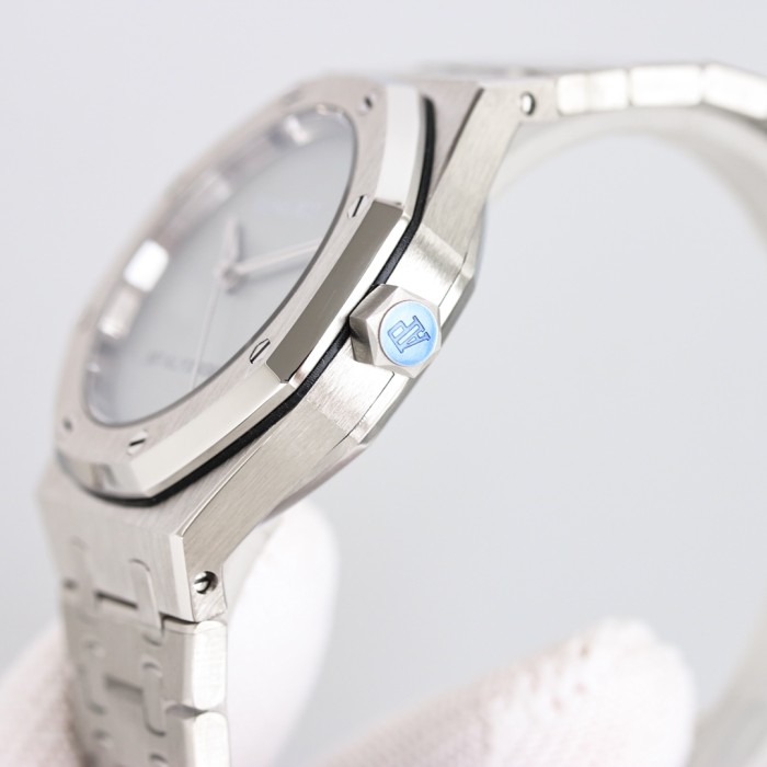 Watches  AudemarsPiguet 15550ST 323151 size:37 mm