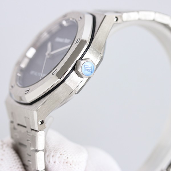 Watches  AudemarsPiguet 15550ST 323152 size:37 mm