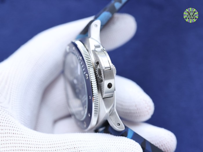 Watches  PANERAI 322867 size:44*12 mm