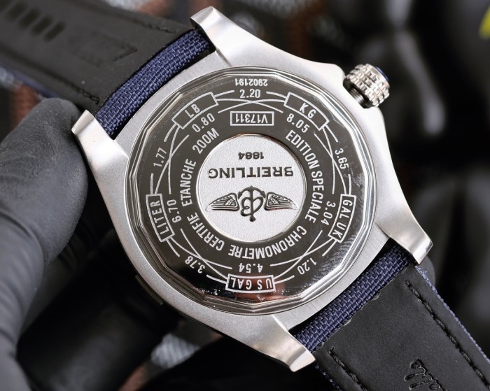 Watches BREITLING 323202 size:43*13 mm