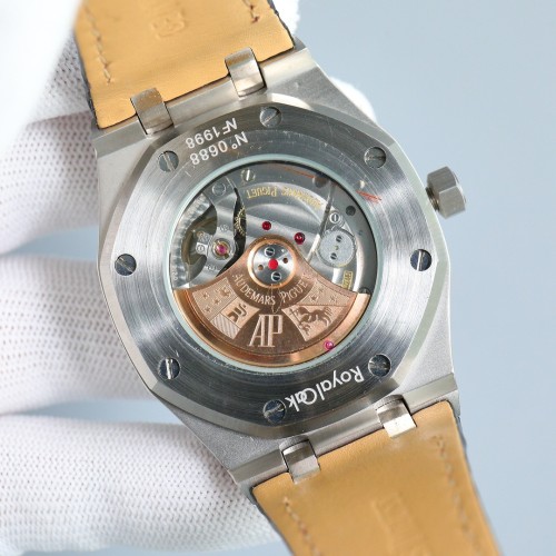 Watches  AudemarsPiguet 323121 size:42*12 mm