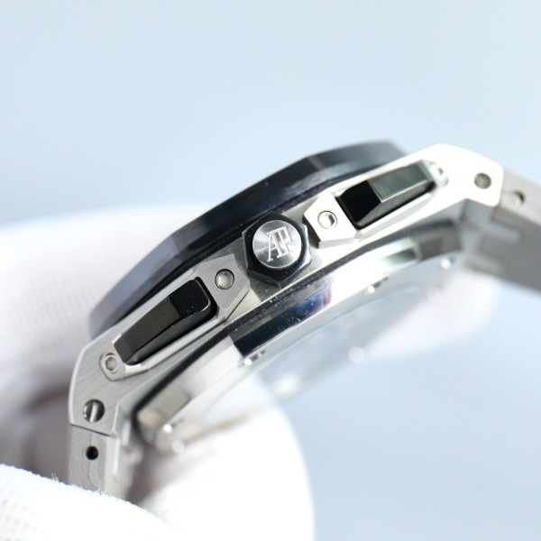 Watches  AudemarsPiguet 323133 size:44*17 mm