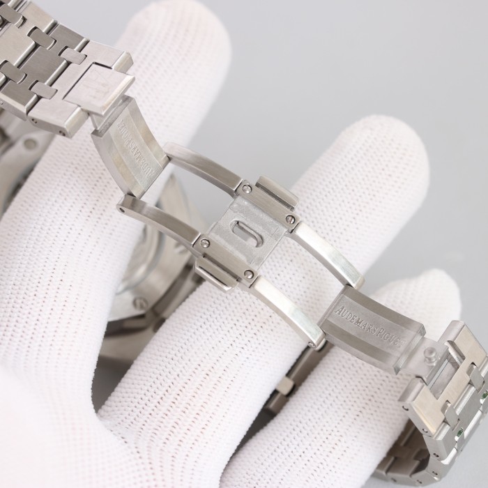 Watches  AudemarsPiguet 323078 size:41 mm