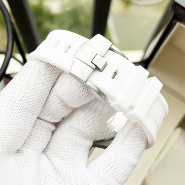 Watches  AudemarsPiguet 323110 size:44*15 mm