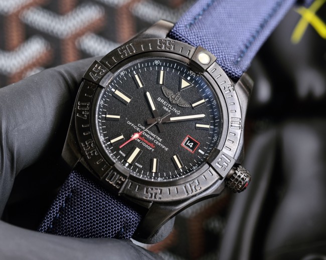 Watches BREITLING 323201 size:43*13 mm