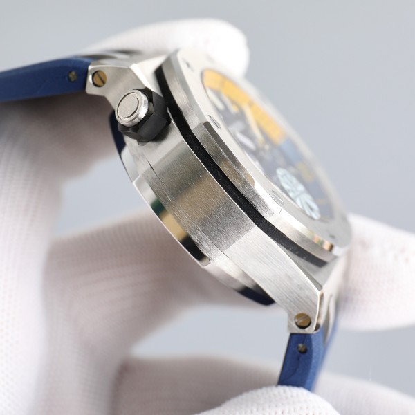 Watches  AudemarsPiguet 323063 size:42 mm