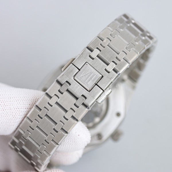 Watches  AudemarsPiguet 323139 size:41 mm