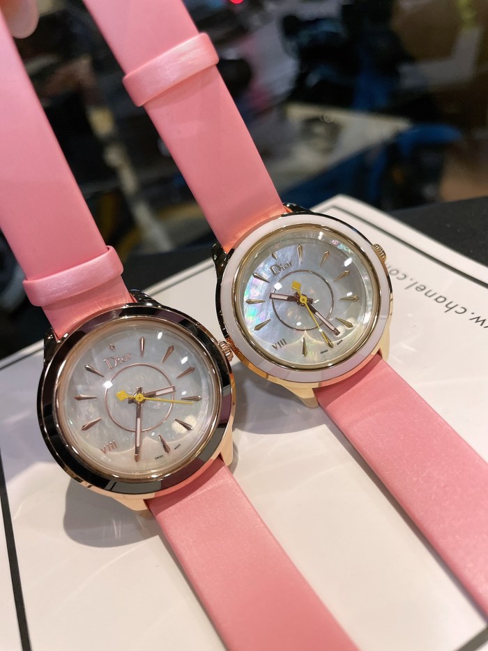 Watches Dior 323412 size:33 mm