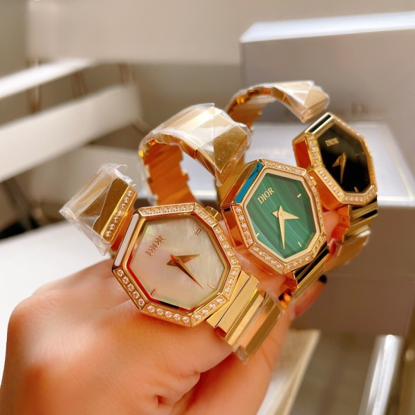 Watches Dior 323403 size:33 mm