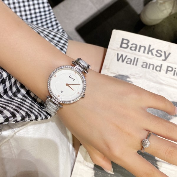 Watches Dior 323384 size:34 mm