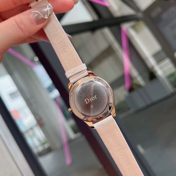 Watches Dior 323393 size:34 mm