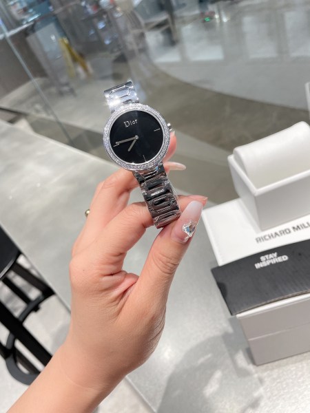 Watches Dior 323423 size:26*32 mm