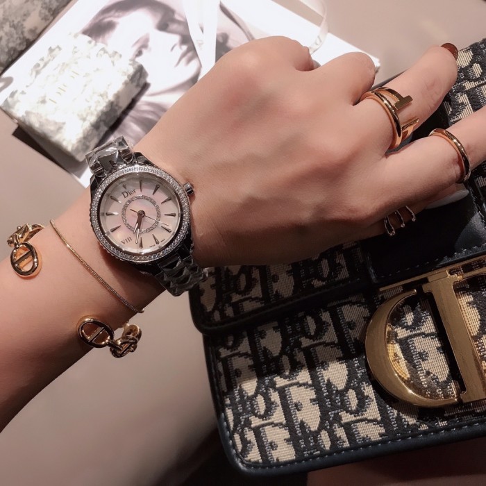 Watches Dior 323387 size:34 mm