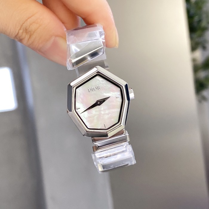 Watches Dior 323416 size:26*32 mm