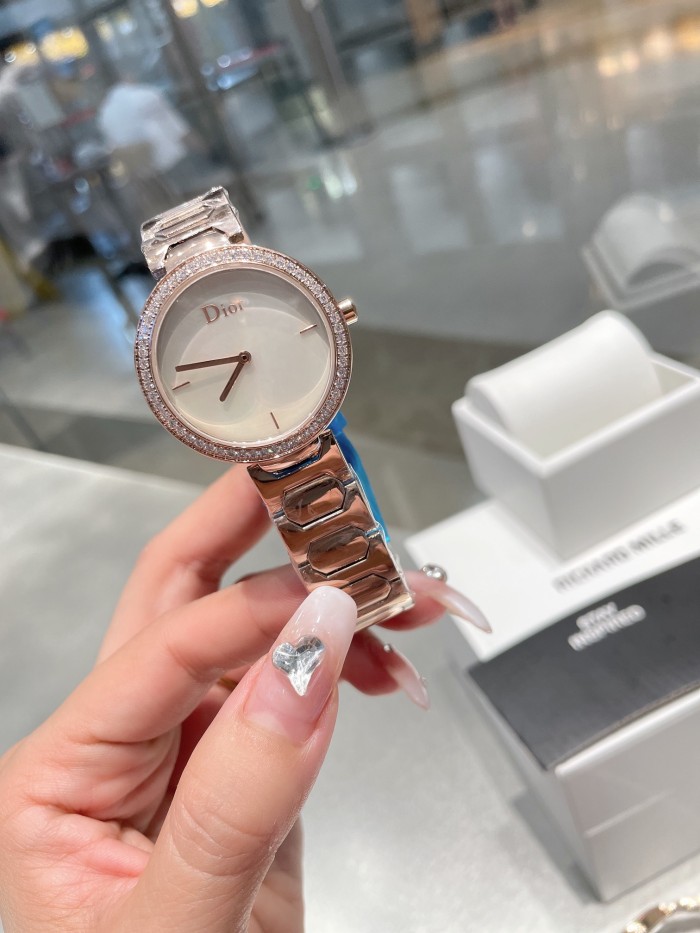 Watches Dior 323424 size:26*32 mm