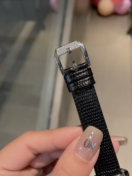 Watches Dior 323373 size:26*32 mm