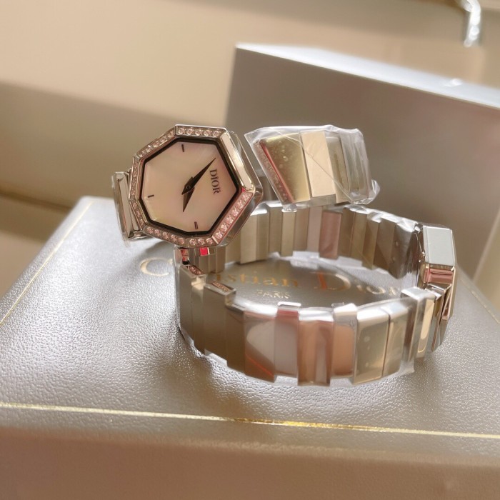 Watches Dior 323397 size:33 mm
