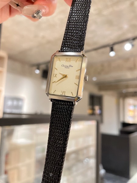 Watches Dior 323443 size:26*32 mm