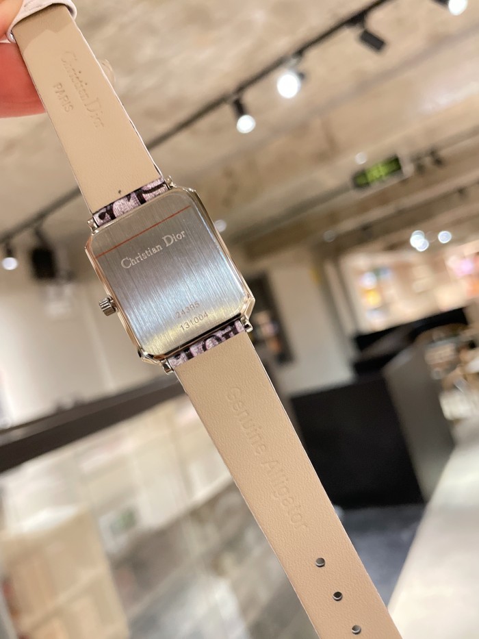 Watches Dior 323427 size:26*32 mm